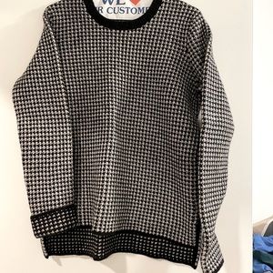 Theory merino wool sweater size medium, runs small.